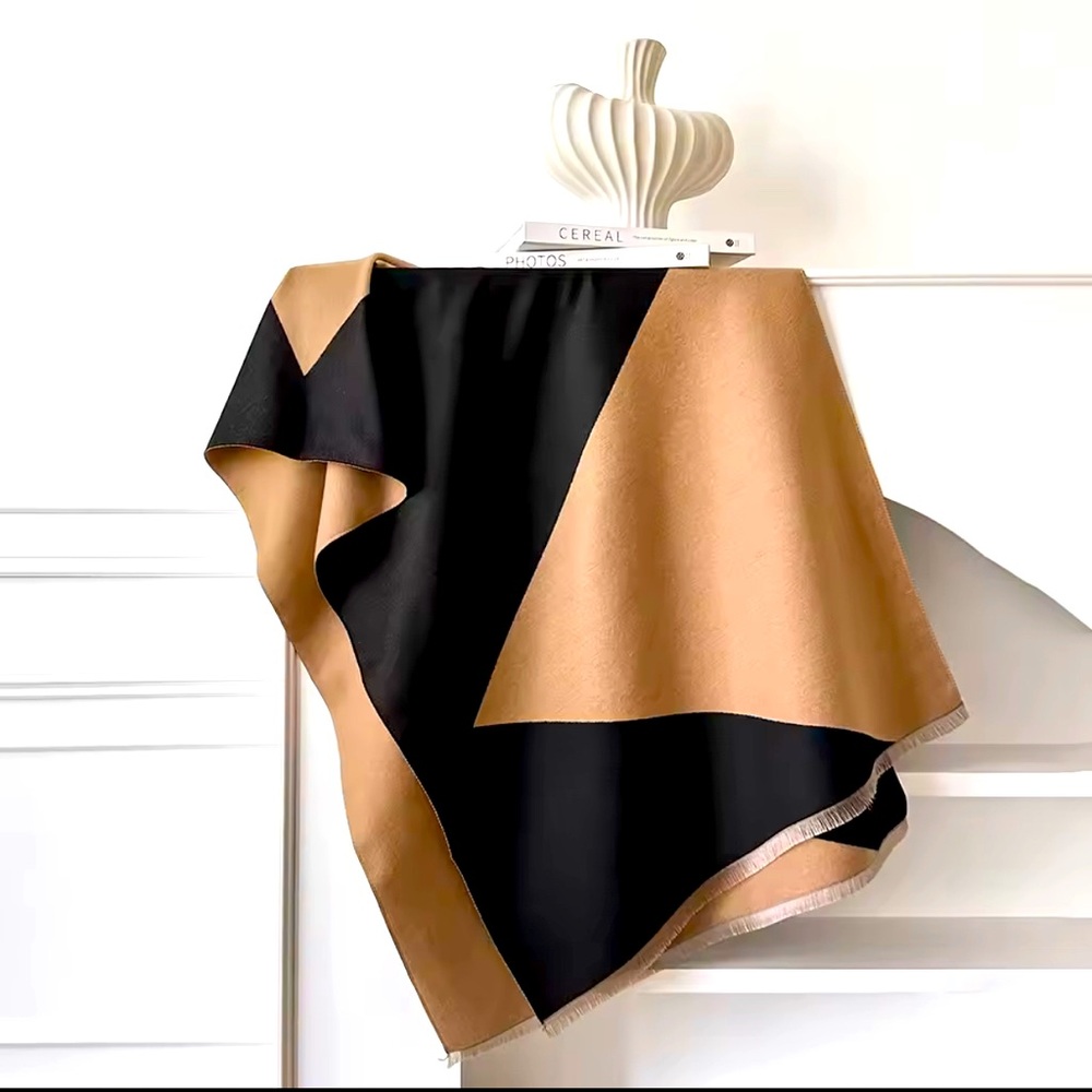 Black and Tan Geometric Throw Blanket